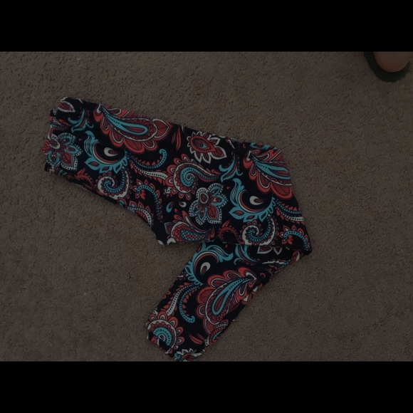 LulaRoe leggings never been worn - Picture 2 of 2